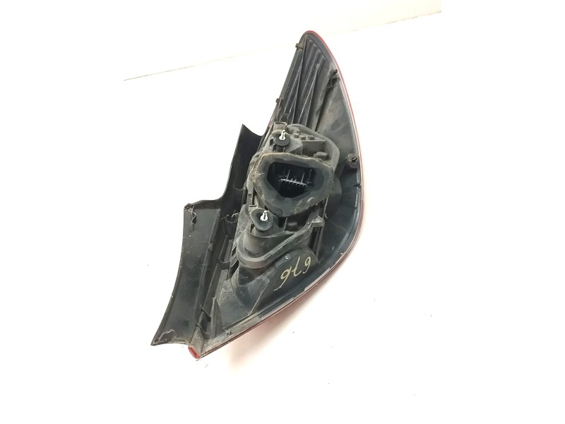 Recambio de piloto trasero izquierdo para opel corsa d 1.3 16v cdti cat (z 13 dth / l4i) referencia OEM IAM 13188047  