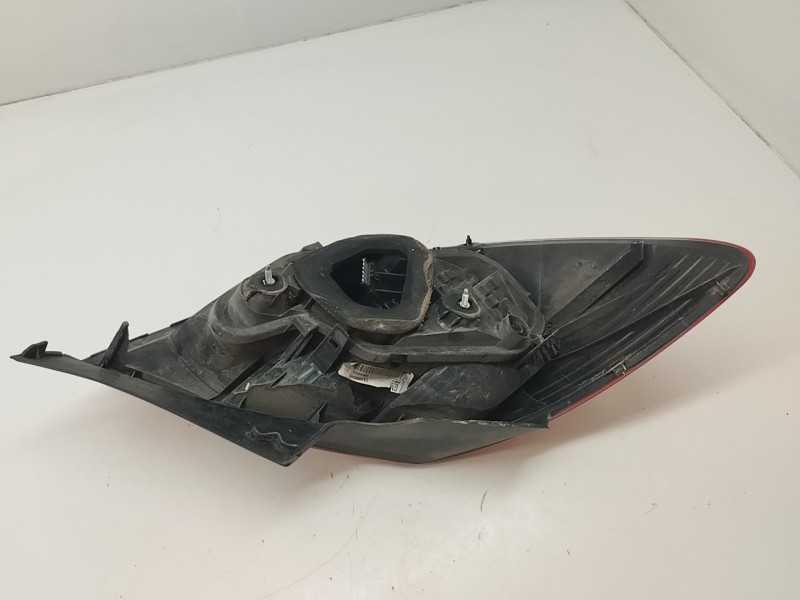 Recambio de piloto trasero derecho para opel corsa d 1.3 16v cdti cat (z 13 dth / l4i) referencia OEM IAM 89037887  
							