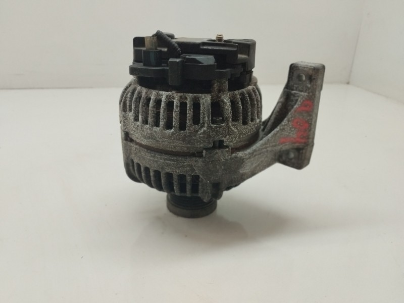 Recambio de alternador para volvo s60 berlina 2.4 diesel cat referencia OEM IAM 30658085  