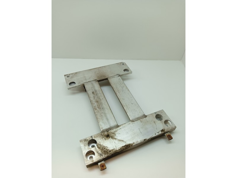 Recambio de soporte cambio para porsche panamera 4.8 v8 turbo cat referencia OEM IAM 97050462301  