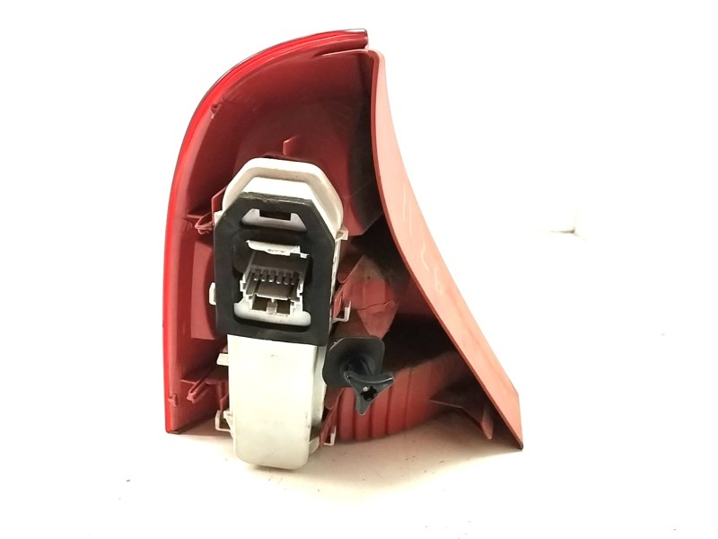 Recambio de piloto trasero derecho para renault clio ii fase ii (b/cb0) 1.6 16v referencia OEM IAM   