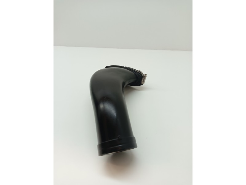 Recambio de tubo para porsche panamera 4.8 v8 turbo cat referencia OEM IAM 97011011473  