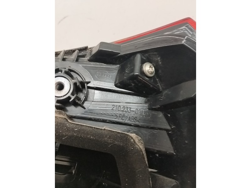 Recambio de piloto trasero izquierdo para citroën c4 picasso 1.2 12v e-thp referencia OEM IAM 21023301L  