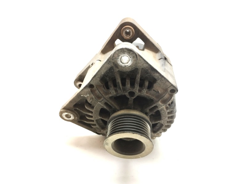 Recambio de alternador para renault scenic ii 1.6 16v referencia OEM IAM 8200667619  