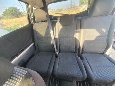 Recambio de asiento trasero medio para toyota corolla verso (r1) 2.2 d-cat referencia OEM IAM    2