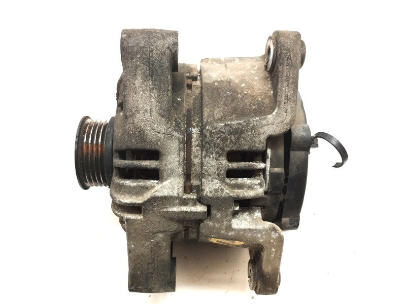 Recambio de alternador para opel corsa d 1.4 16v referencia OEM IAM 0124325171  