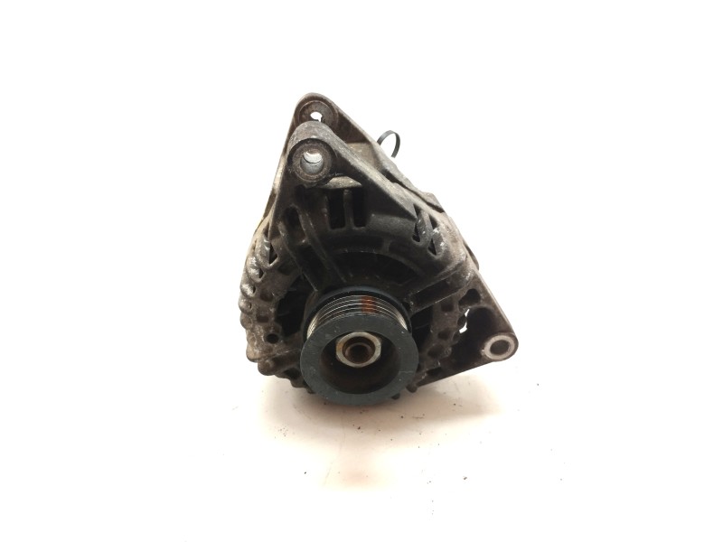 Recambio de alternador para opel corsa d 1.4 16v referencia OEM IAM 0124325171  