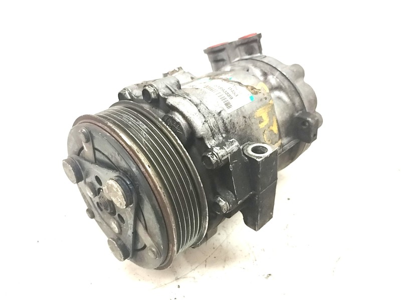 Recambio de compresor aire acondicionado para fiat fiorino adventure combi referencia OEM IAM 51893889  