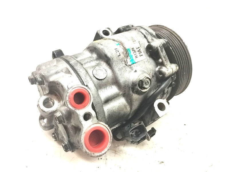 Recambio de compresor aire acondicionado para fiat fiorino adventure combi referencia OEM IAM 51893889  