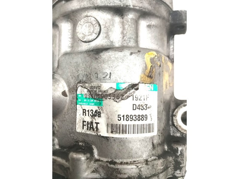Recambio de compresor aire acondicionado para fiat fiorino adventure combi referencia OEM IAM 51893889  