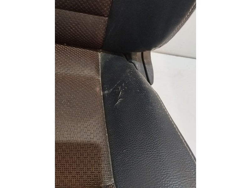 Recambio de asiento delantero izquierdo para ssangyong korando 2.0 td cat referencia OEM IAM   