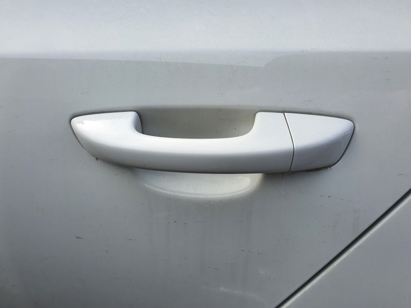 Recambio de maneta exterior trasera izquierda para volkswagen golf vi (5k1) 1.6 tdi dpf referencia OEM IAM   
							
