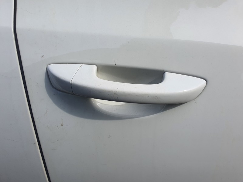 Recambio de maneta exterior delantera derecha para volkswagen golf vi (5k1) 1.6 tdi dpf referencia OEM IAM   
							