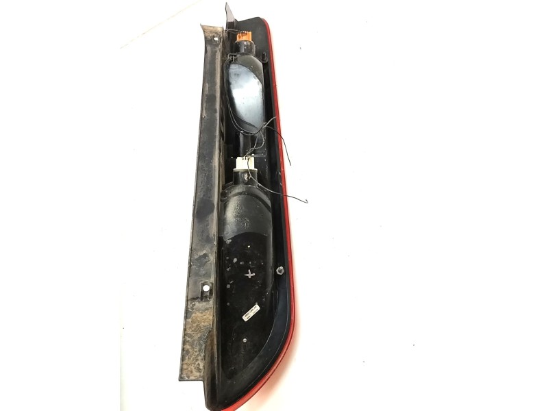 Recambio de piloto trasero izquierdo para ford focus berlina (cap) 1.6 tdci cat referencia OEM IAM 8M5113405AD  
							