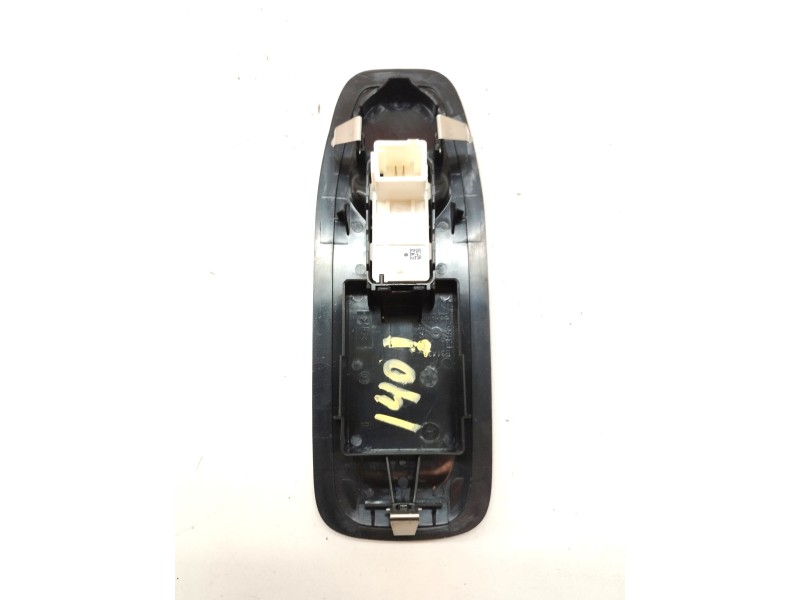 Recambio de mando elevalunas delantero derecho para peugeot 2008 (--.2013) 1.2 12v e-thp referencia OEM IAM 98242560ZD  