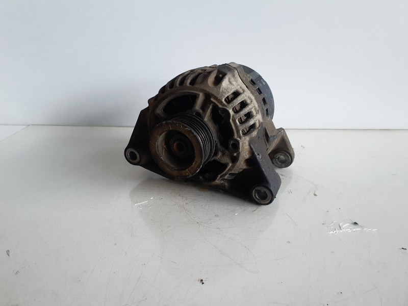 Recambio de alternador para opel corsa b 1.0 12v cat (x 10 xe / lw3) referencia OEM IAM 90534472  
