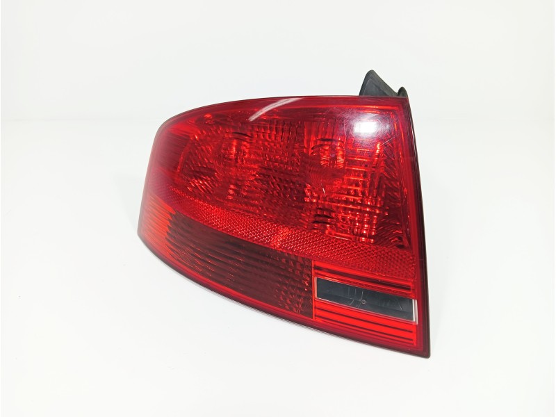 Recambio de piloto trasero izquierdo para audi a4 berlina (8e) 2.0 tdi referencia OEM IAM   