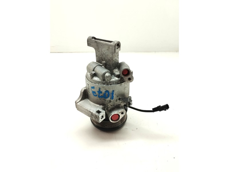 Recambio de compresor aire acondicionado para renault twingo iii limited referencia OEM IAM A4538307000  