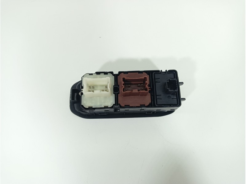 Recambio de mando elevalunas delantero izquierdo para dacia duster ii 1.5 blue dci diesel fap cat referencia OEM IAM   