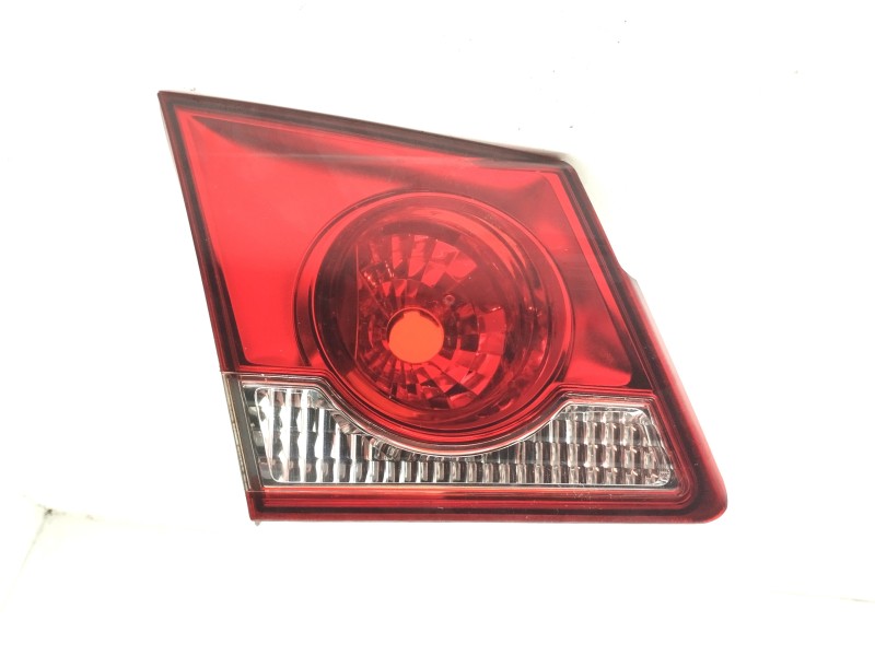 Recambio de piloto trasero izquierdo interior para chevrolet cruze 1.6 cat referencia OEM IAM   