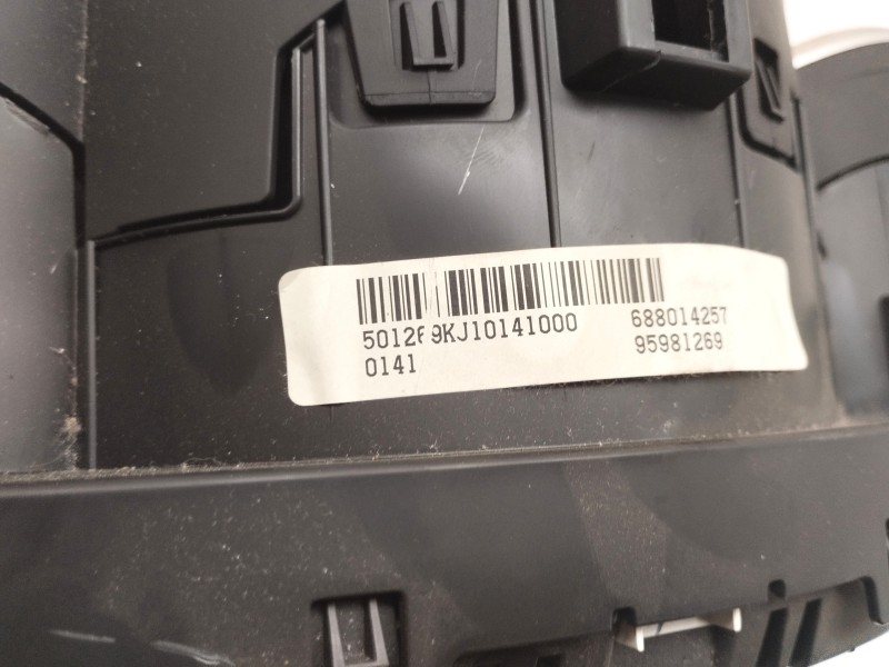 Recambio de cuadro instrumentos para chevrolet cruze 1.6 cat referencia OEM IAM   