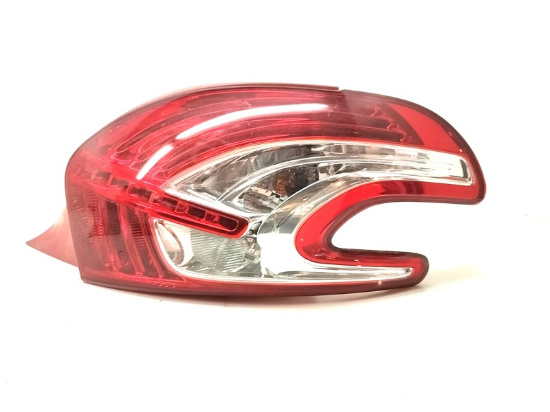 Recambio de piloto trasero derecho para peugeot 208 1.2 12v vti referencia OEM IAM   