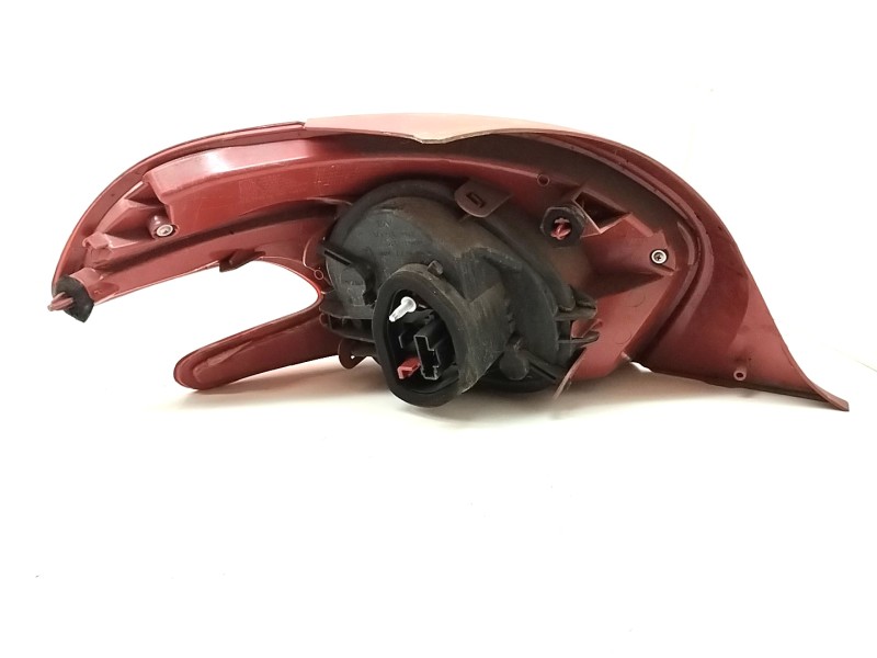 Recambio de piloto trasero derecho para peugeot 208 1.2 12v vti referencia OEM IAM   