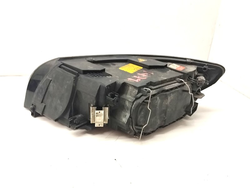 Recambio de faro derecho para volvo v50 familiar 2.4i kinetic referencia OEM IAM 30698890  