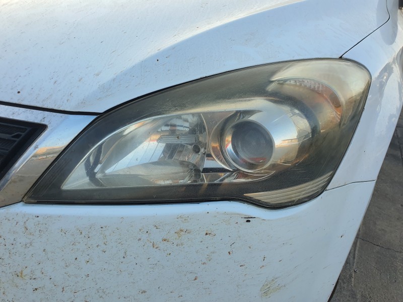Recambio de faro izquierdo para kia cee´d 1.6 crdi cat referencia OEM IAM   