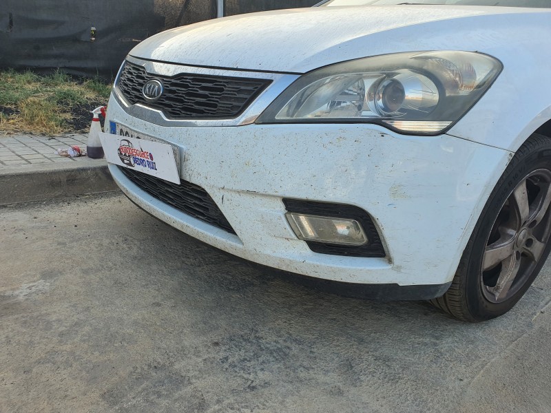 Recambio de paragolpes delantero para kia cee´d 1.6 crdi cat referencia OEM IAM   