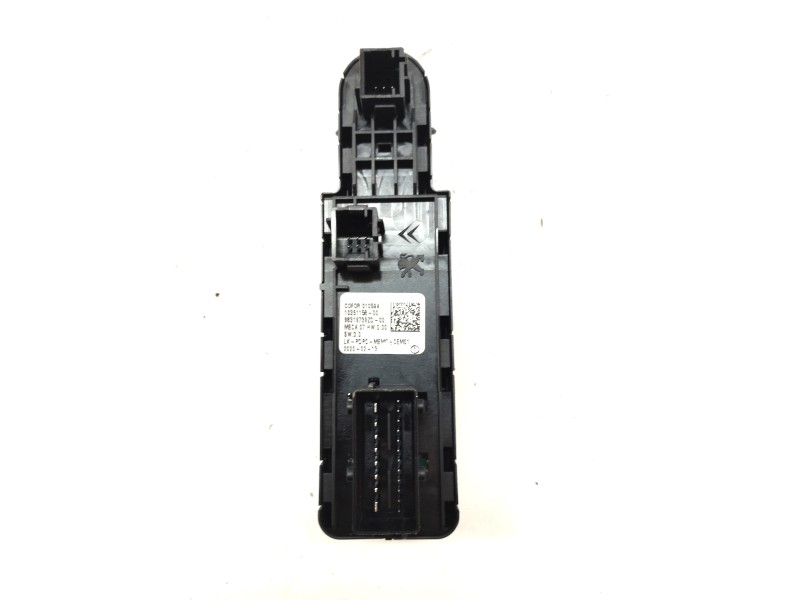 Recambio de mando elevalunas delantero izquierdo para opel grandland x 1.2 referencia OEM IAM 98319739ZD  
							