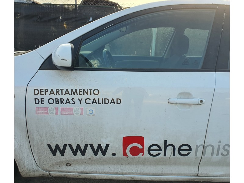 Recambio de puerta delantera izquierda para kia cee´d 1.6 crdi cat referencia OEM IAM   