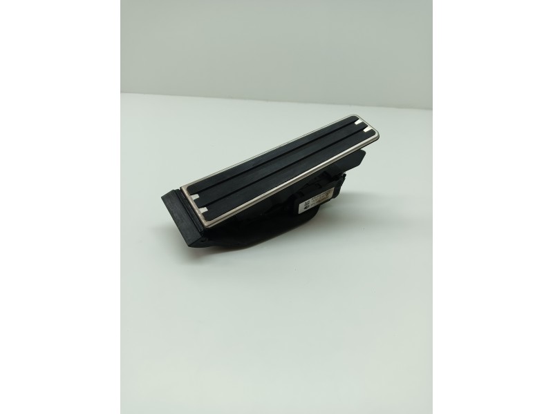 Recambio de pedal acelerador para porsche panamera 4.8 v8 turbo cat referencia OEM IAM 97042302100  