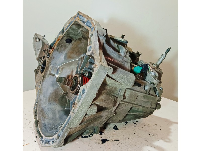 Recambio de caja cambios para dacia duster ambiance 4x2 referencia OEM IAM TL4B075  