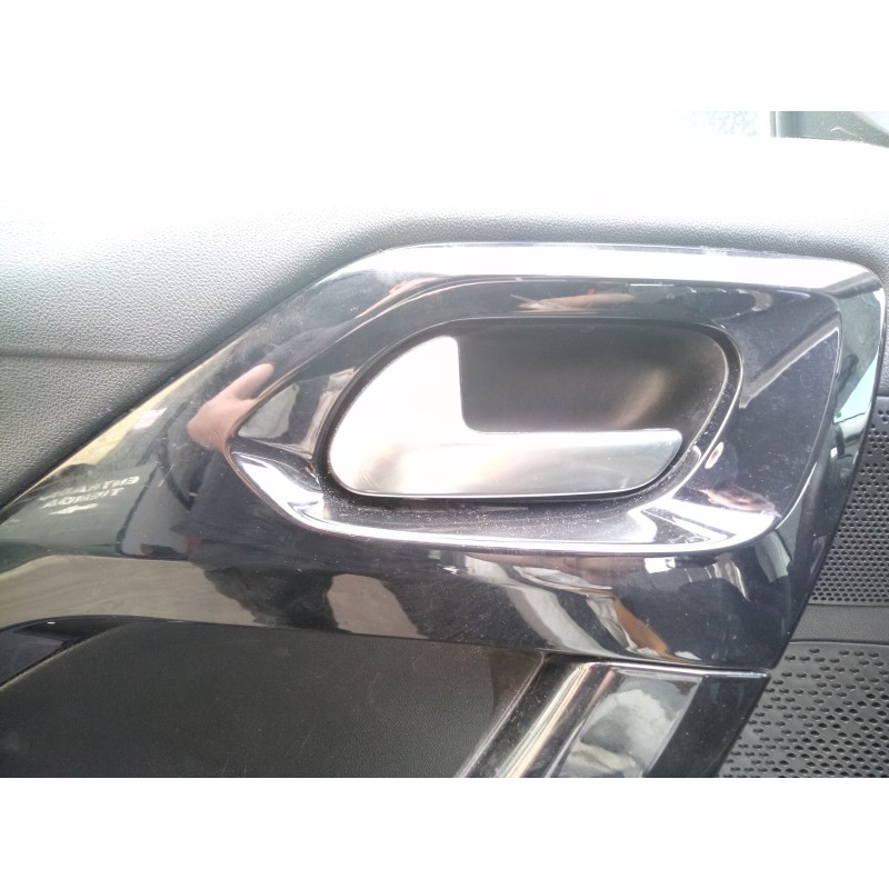 Recambio de maneta interior delantera izquierda para peugeot 208 1.6 16v hdi fap referencia OEM IAM   