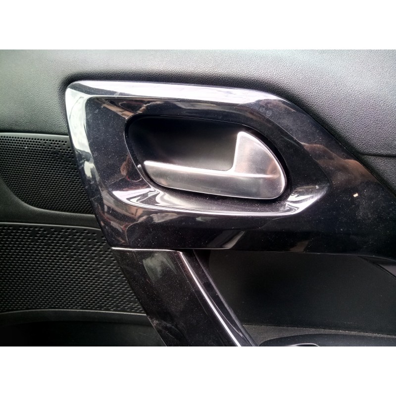 Recambio de maneta interior delantera derecha para peugeot 208 1.6 16v hdi fap referencia OEM IAM   