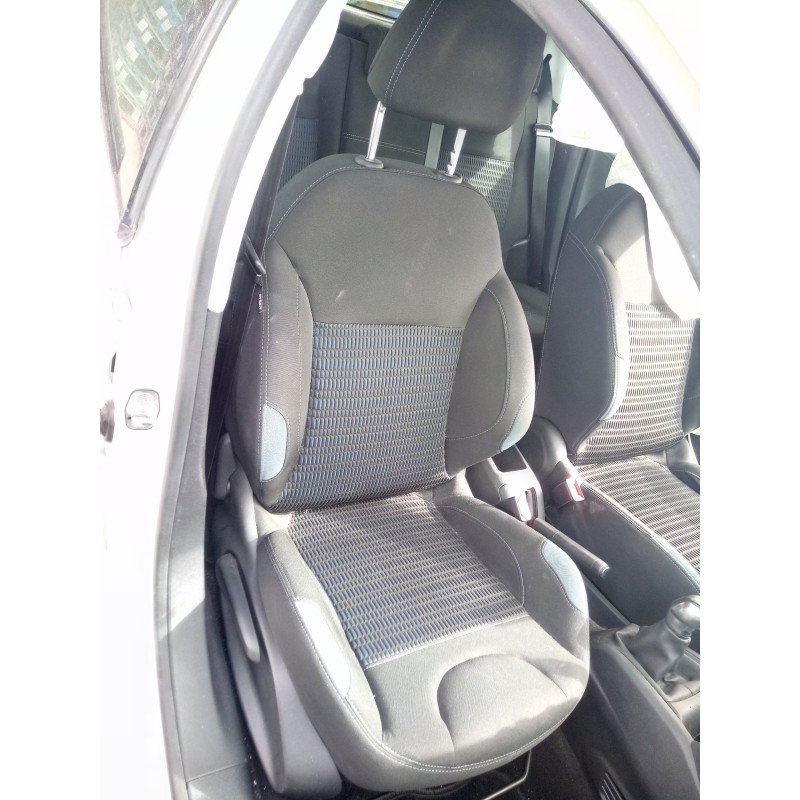 Recambio de asiento delantero derecho para peugeot 208 1.6 16v hdi fap referencia OEM IAM   