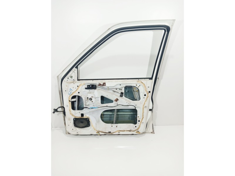 Recambio de puerta delantera derecha para nissan terrano/terrano.ii (r20) lx (3-ptas.) referencia OEM IAM   