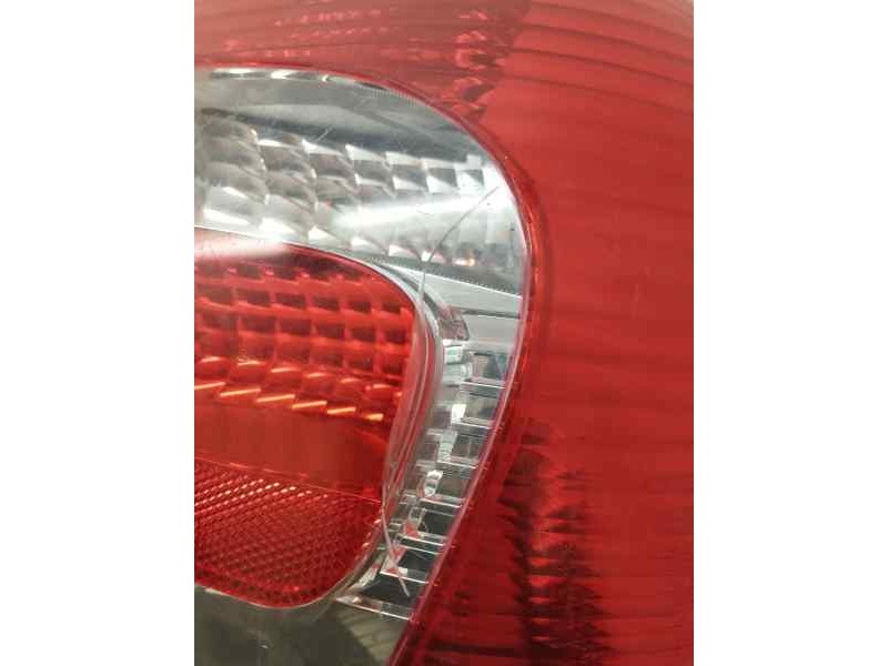 Recambio de piloto trasero derecho para renault modus 1.5 dci diesel cat referencia OEM IAM 8200658413  