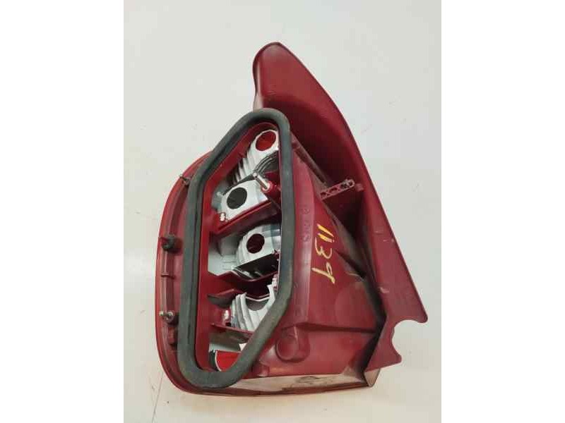 Recambio de piloto trasero derecho para renault modus 1.5 dci diesel cat referencia OEM IAM 8200658413  