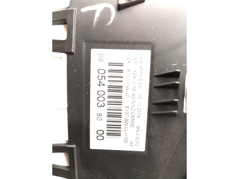 Recambio de cuadro instrumentos para peugeot 208 1.2 12v vti referencia OEM IAM 980540038000  