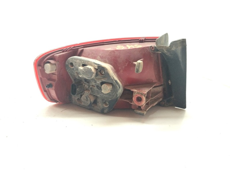 Recambio de piloto trasero derecho para audi a4 ber. (b8) básico referencia OEM IAM 8K5945096D  