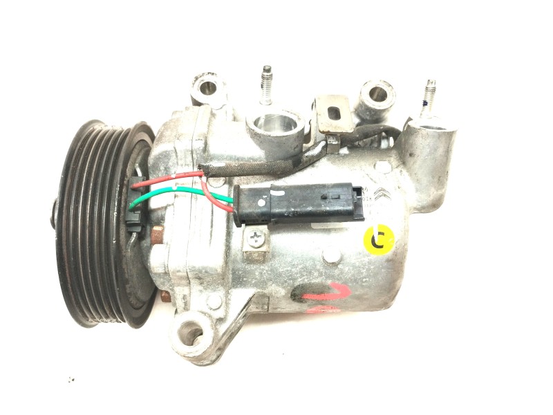 Recambio de compresor aire acondicionado para peugeot 208 referencia OEM IAM   