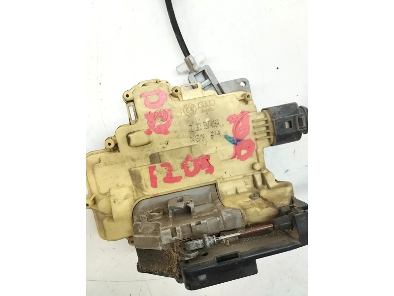 Recambio de cerradura puerta delantera derecha para volkswagen passat variant (3c5) 2.0 tdi referencia OEM IAM 3C1837016A  