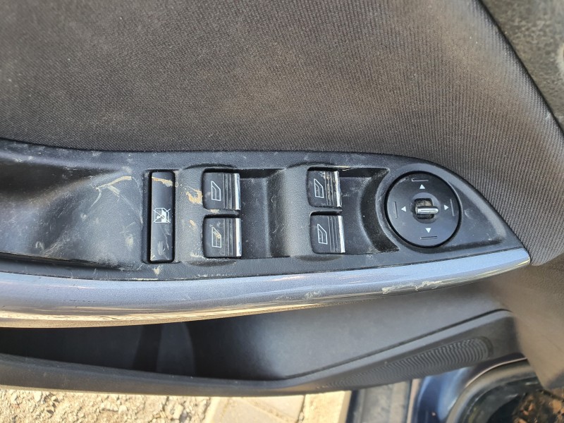 Recambio de mando elevalunas delantero izquierdo para ford focus lim. (cb8) 1.6 tdci cat referencia OEM IAM   
							