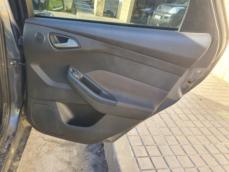 Recambio de guarnecido puerta trasera derecha para ford focus lim. (cb8) 1.6 tdci cat referencia OEM IAM   
							