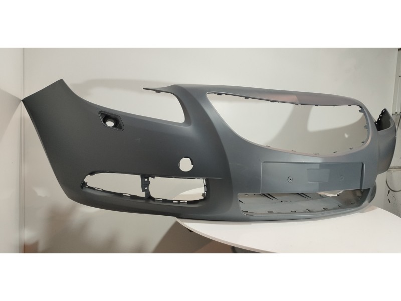 Recambio de paragolpes delantero para opel insignia sports tourer 2.0 16v cdti referencia OEM IAM   